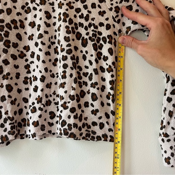 🌼 5/$25 GAP Leopard Print Long Sleeve Top Size 8 Girls Animal Print Soft Shirt M - Picture 8 of 10